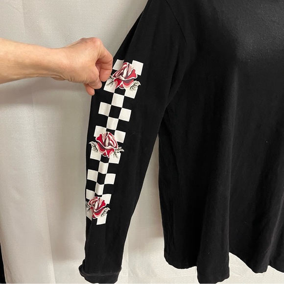 Vans long sleeve T-shirt, size medium - Picture 4 of 7